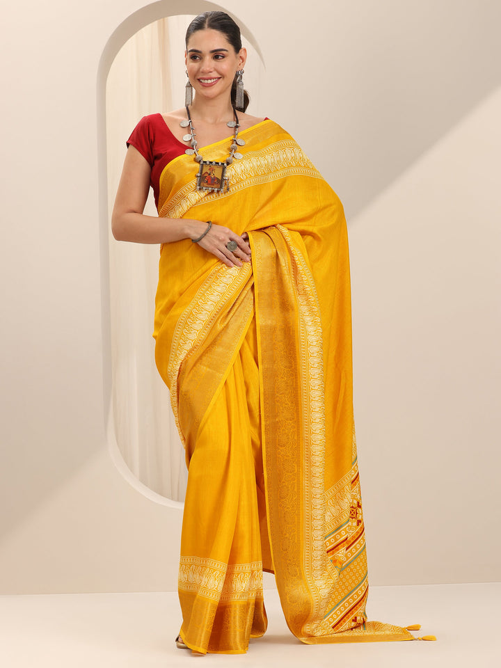 Mustard Solid Silk Blend Saree With Unstitched Blouse Piece