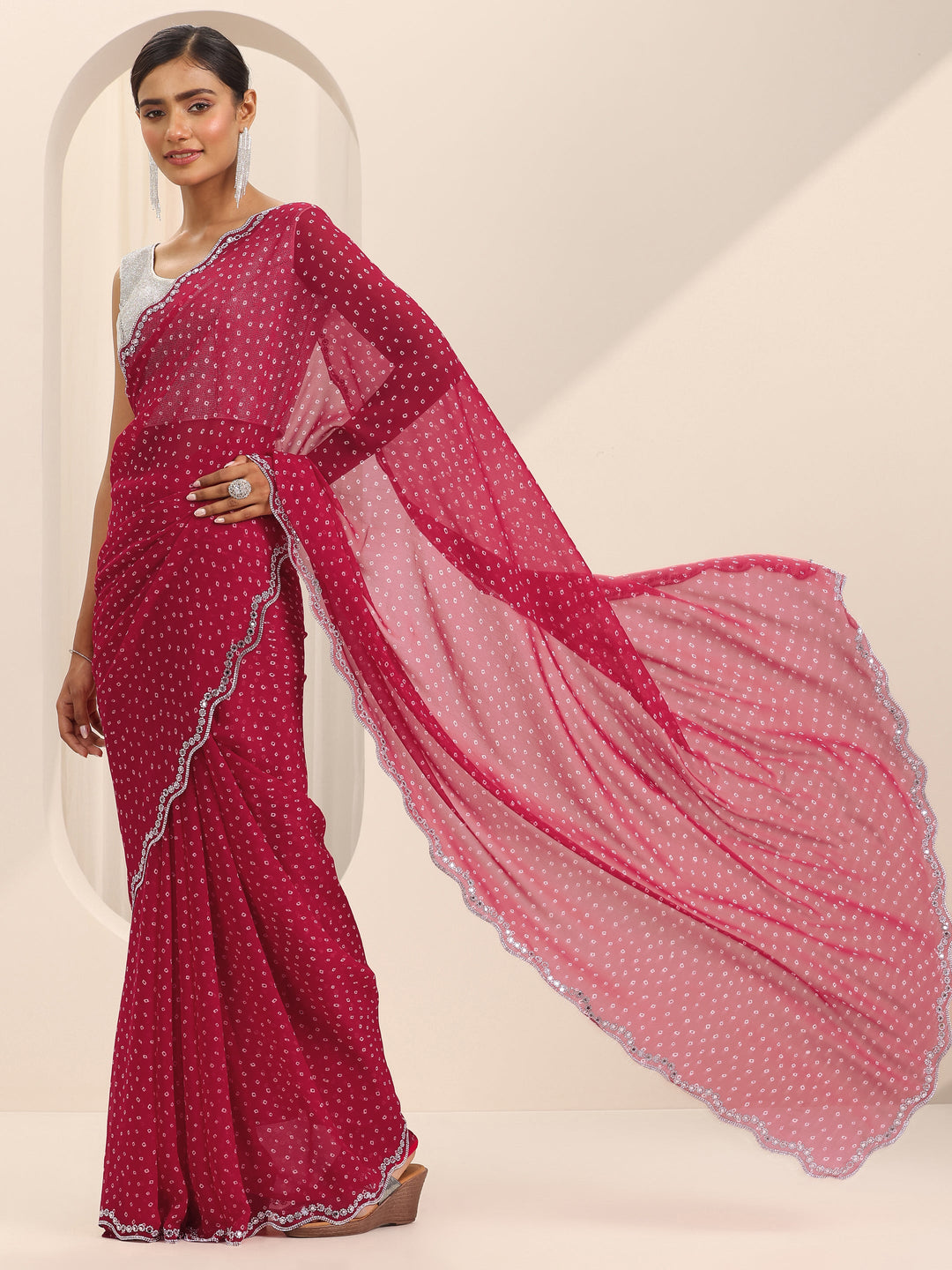 Red Printed Georgette Saree With Unstitched Blouse Piece