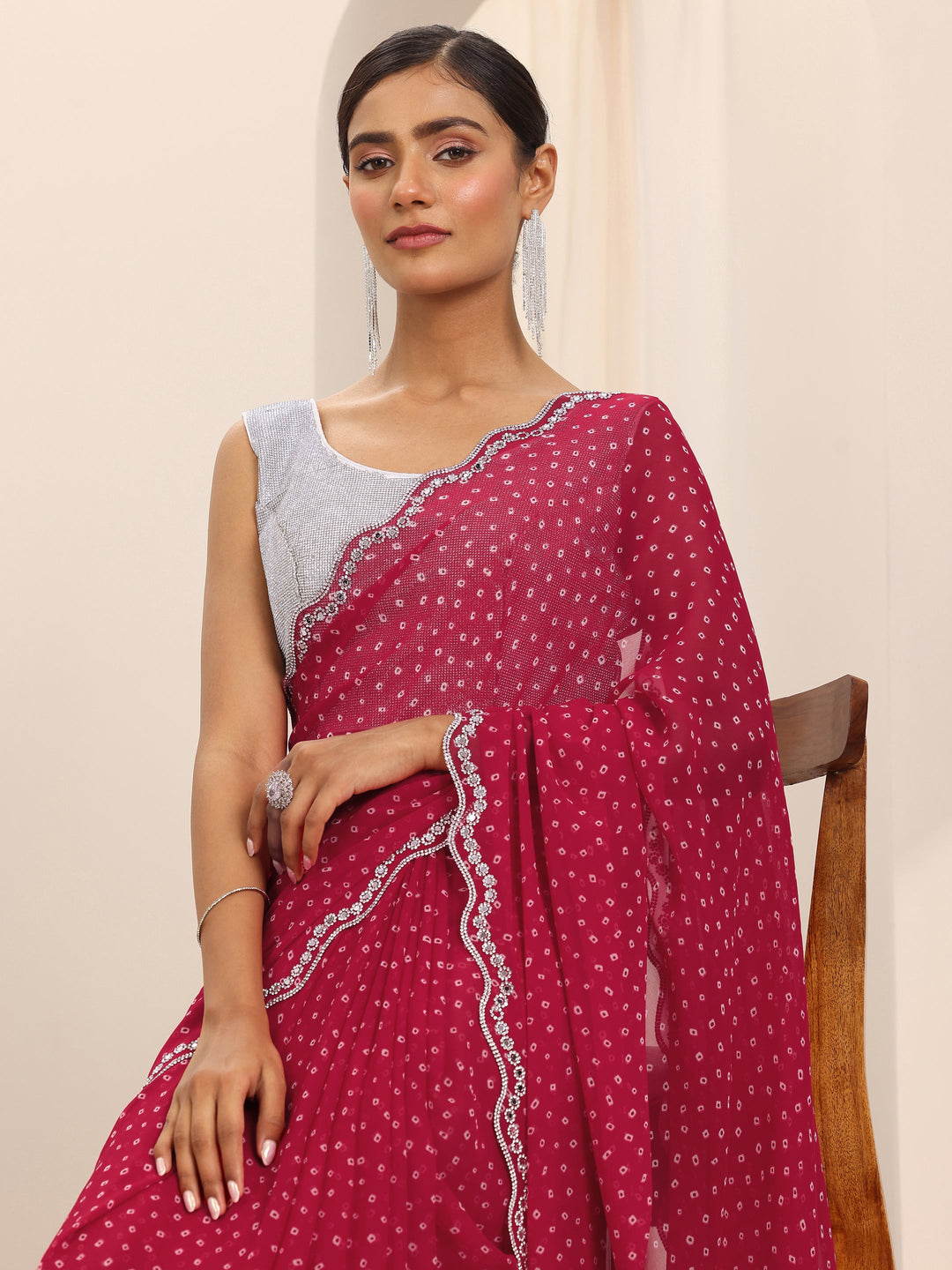 Red Printed Georgette Saree With Unstitched Blouse Piece