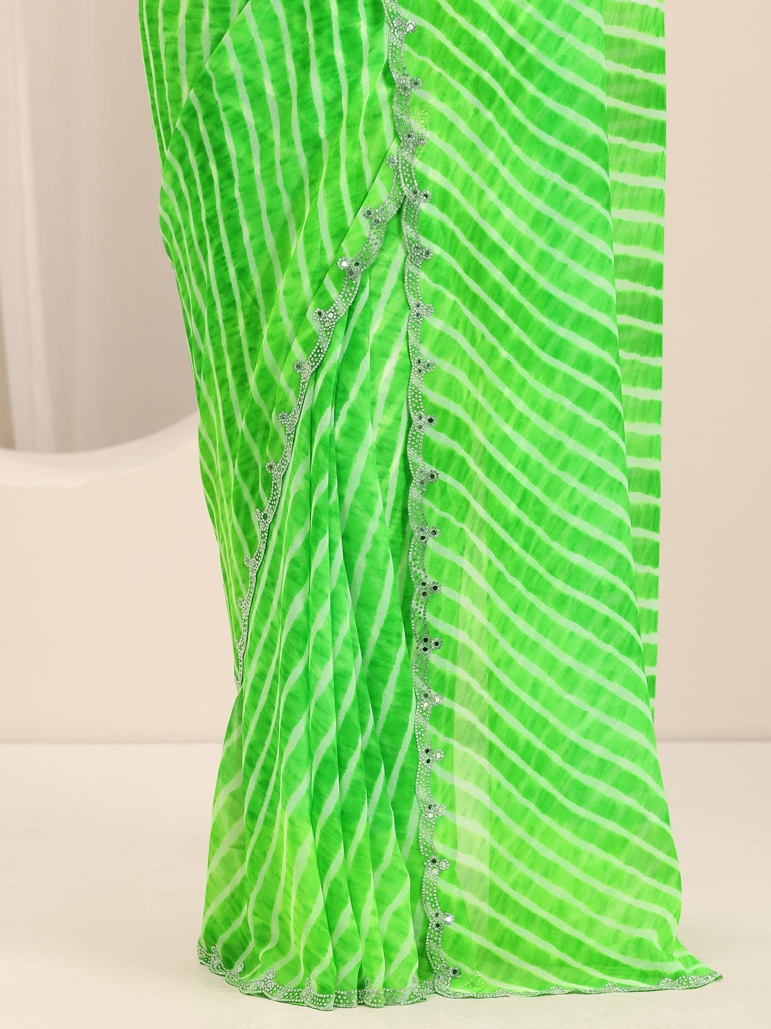 Green Printed Georgette Saree With Unstitched Blouse Piece