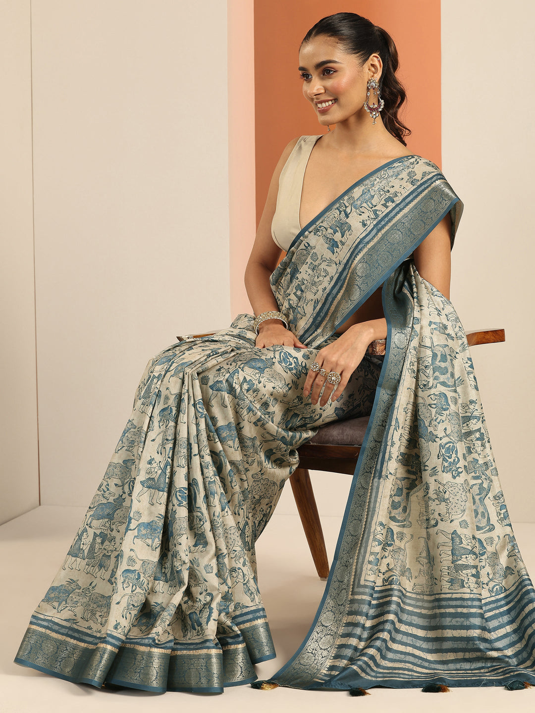 Blue Printed Silk Blend Saree With Unstitched Blouse Piece