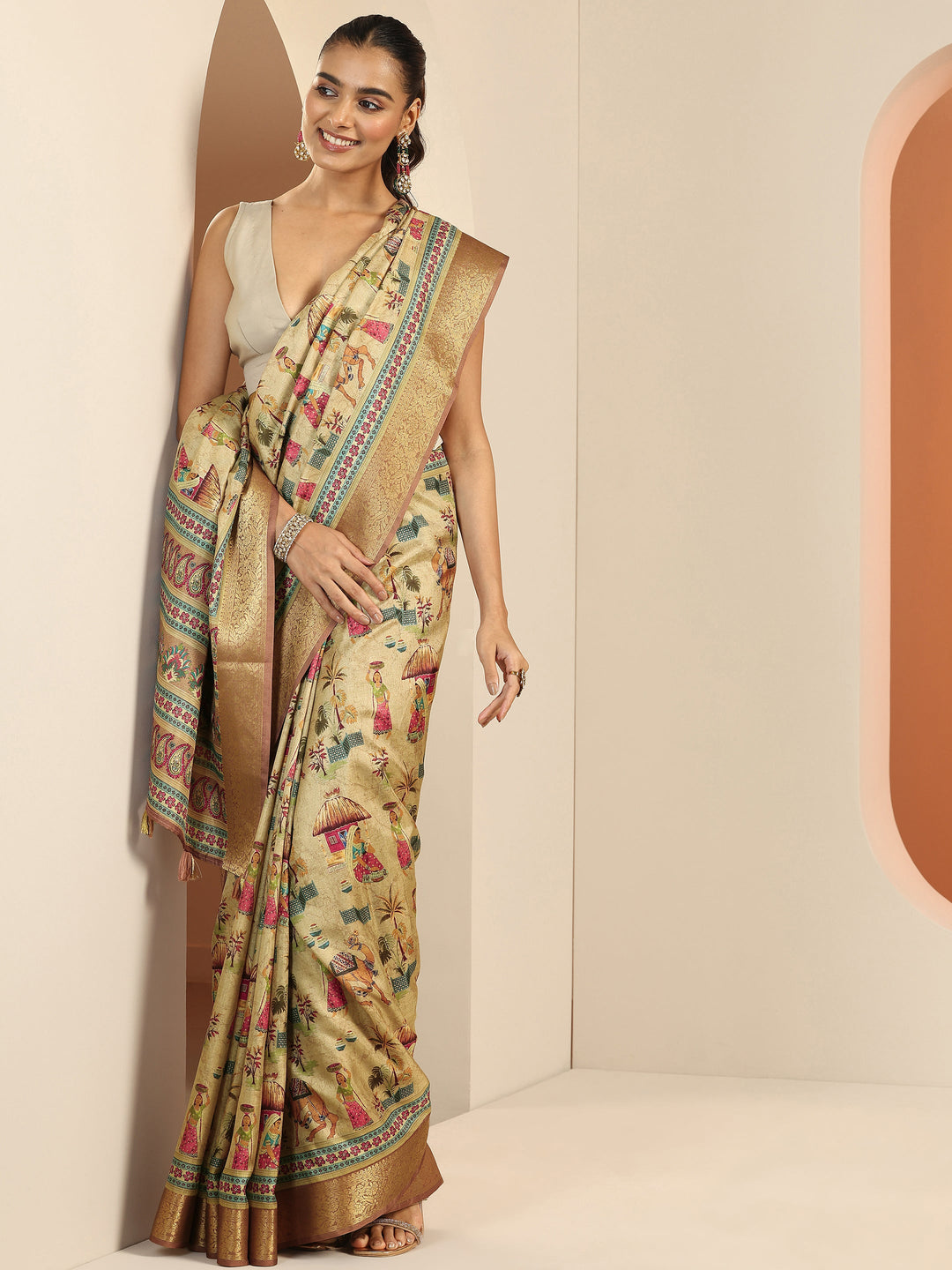 Beige Printed Silk Blend Saree With Unstitched Blouse Piece