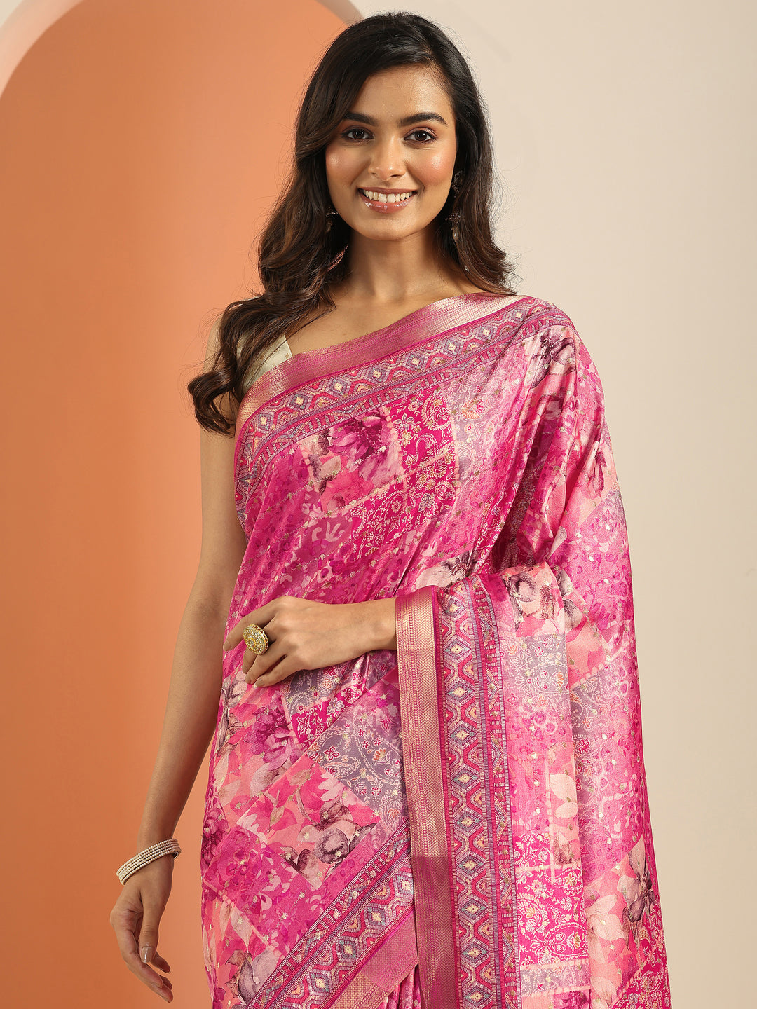 Pink Printed Silk Blend Saree With Unstitched Blouse Piece