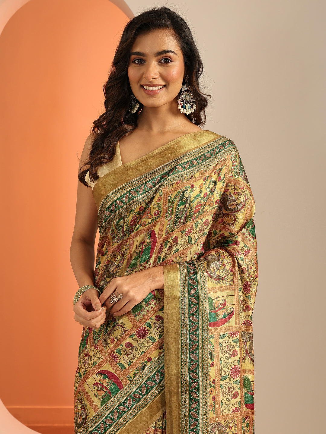 Mustard Printed Silk Blend Saree With Unstitched Blouse Piece
