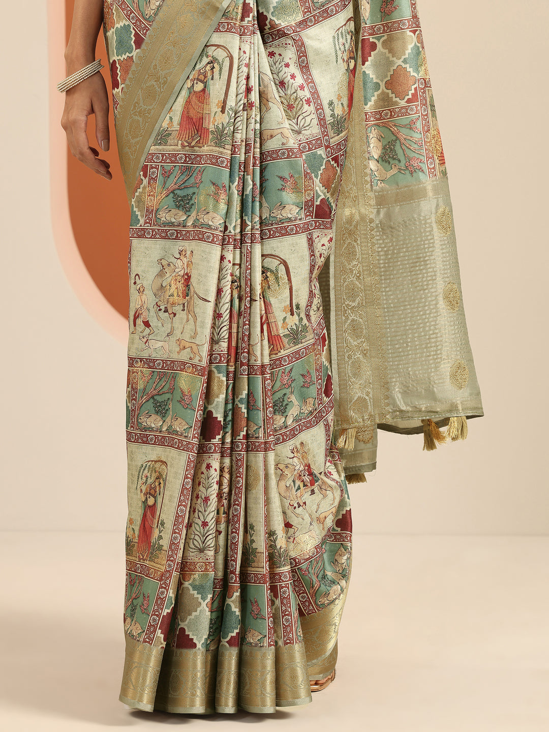 Multi Printed Silk Blend Saree With Unstitched Blouse Piece