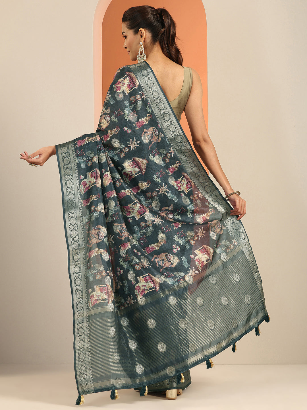 Navy blue Printed Silk Blend Saree With Unstitched Blouse Piece