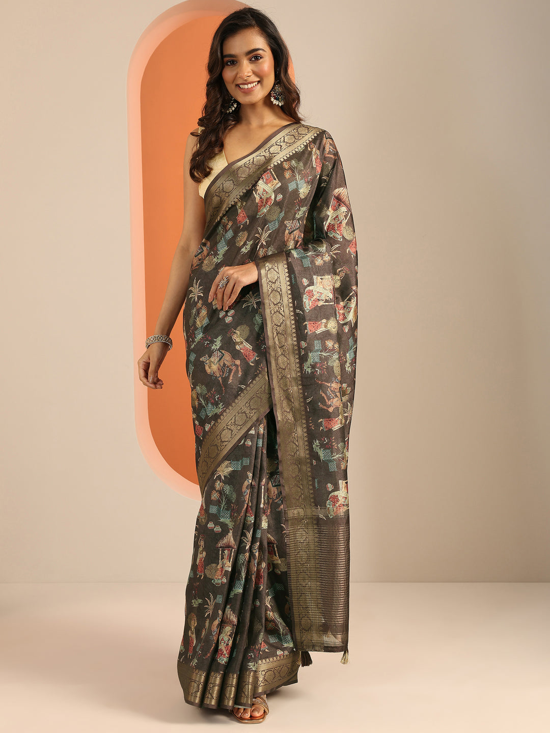 Brown Printed Silk Blend Saree With Unstitched Blouse Piece