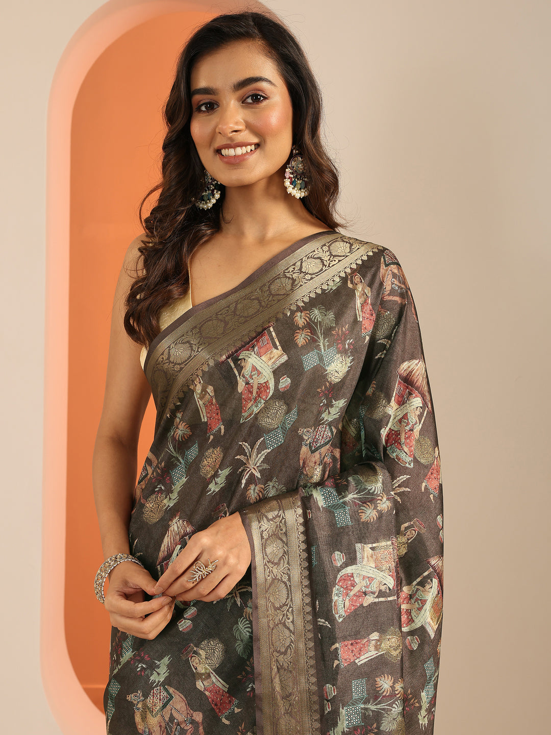 Brown Printed Silk Blend Saree With Unstitched Blouse Piece