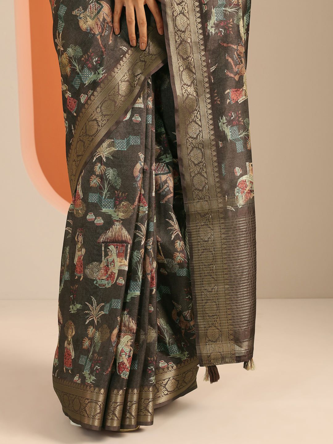 Brown Printed Silk Blend Saree With Unstitched Blouse Piece