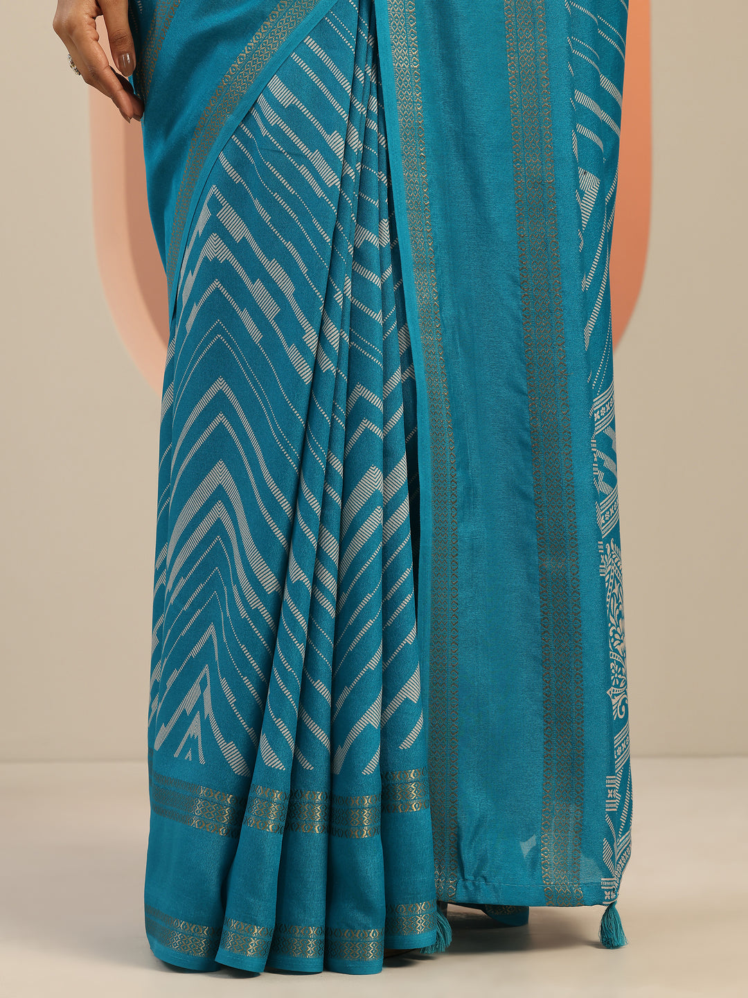 Teal Printed Georgette Saree With Unstitched Blouse Piece