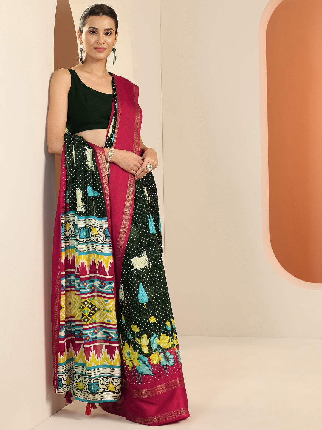 Black Printed Georgette Saree With Unstitched Blouse Piece