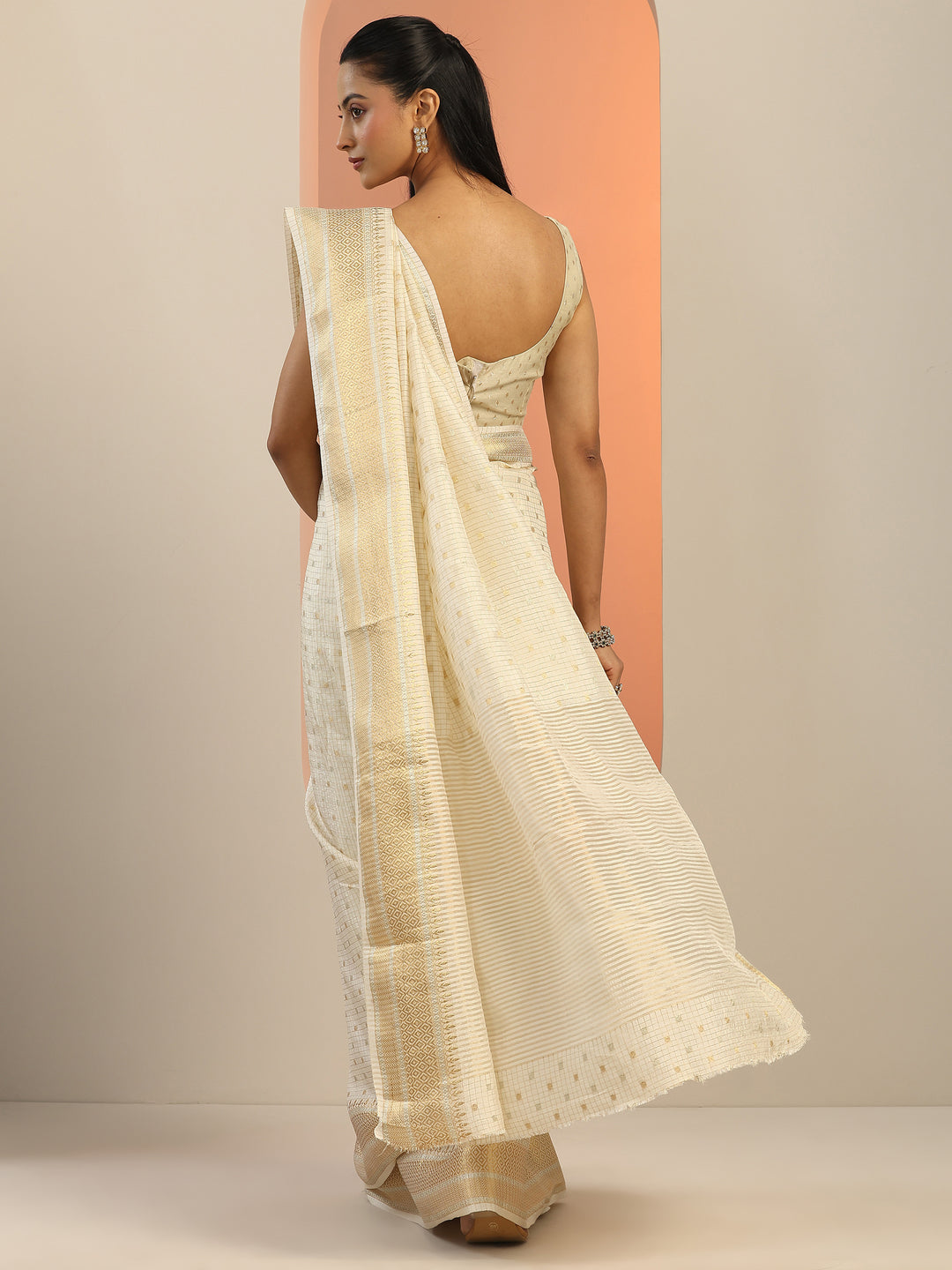 Cream Woven Design Silk Blend Saree With Unstitched Blouse Piece