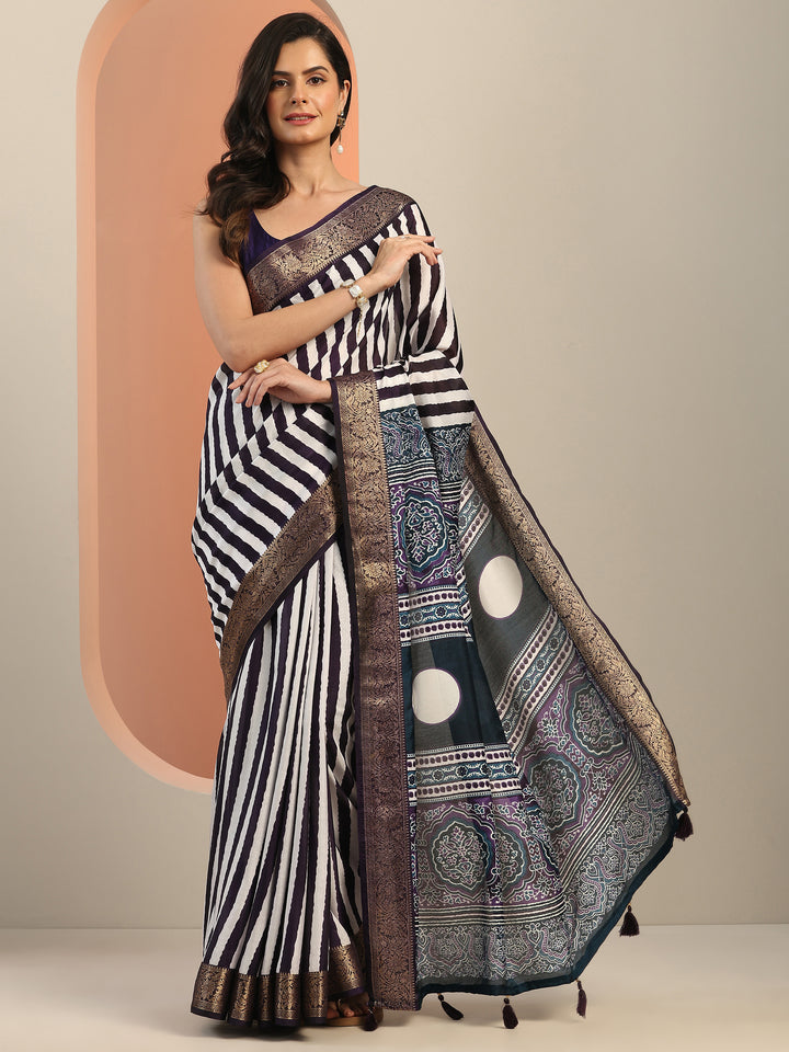 Purple Printed Silk Blend Saree With Unstitched Blouse Piece