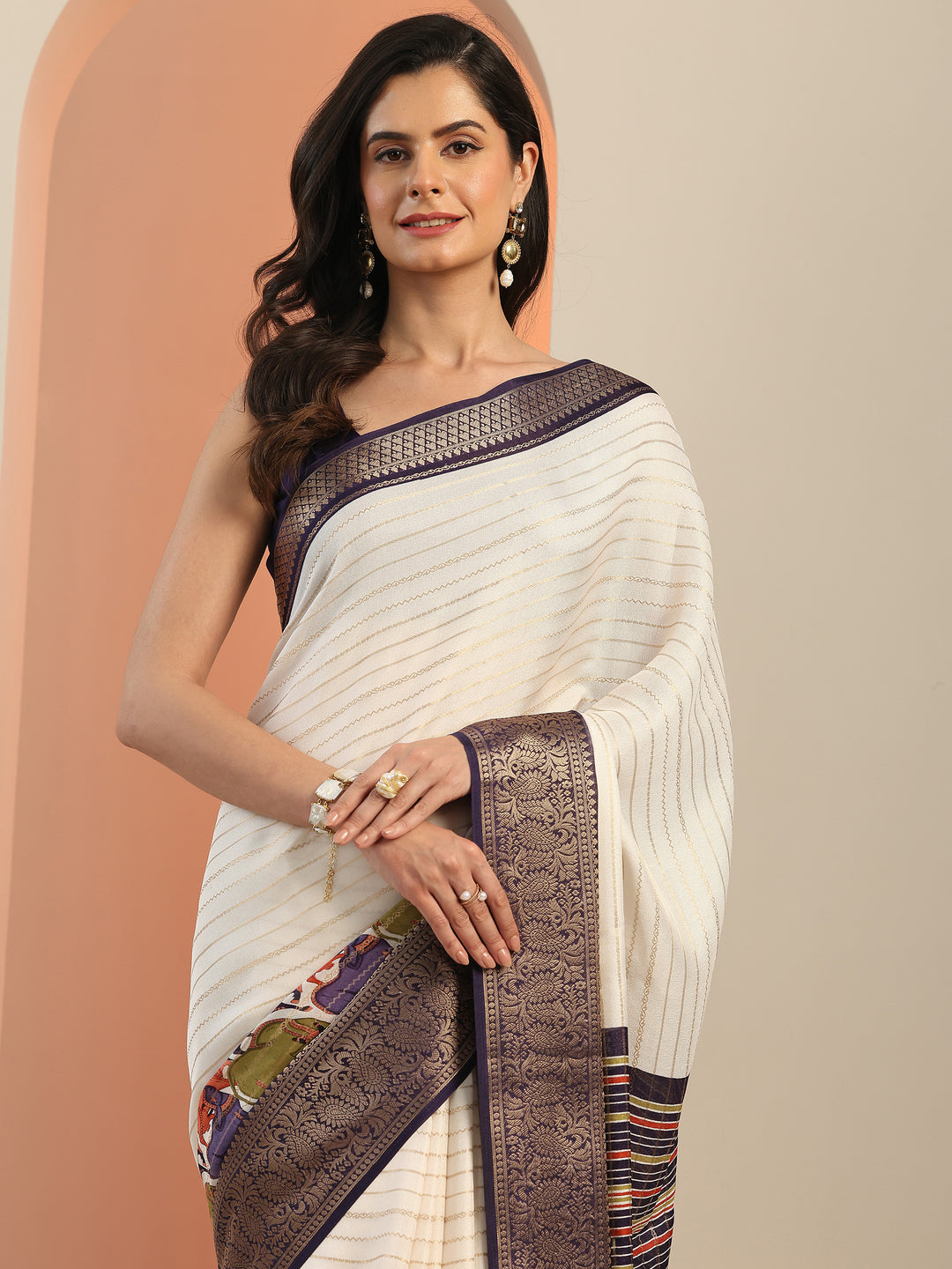 Off White Kalamkari Printed Silk Blend Saree With Unstitched Blouse Piece
