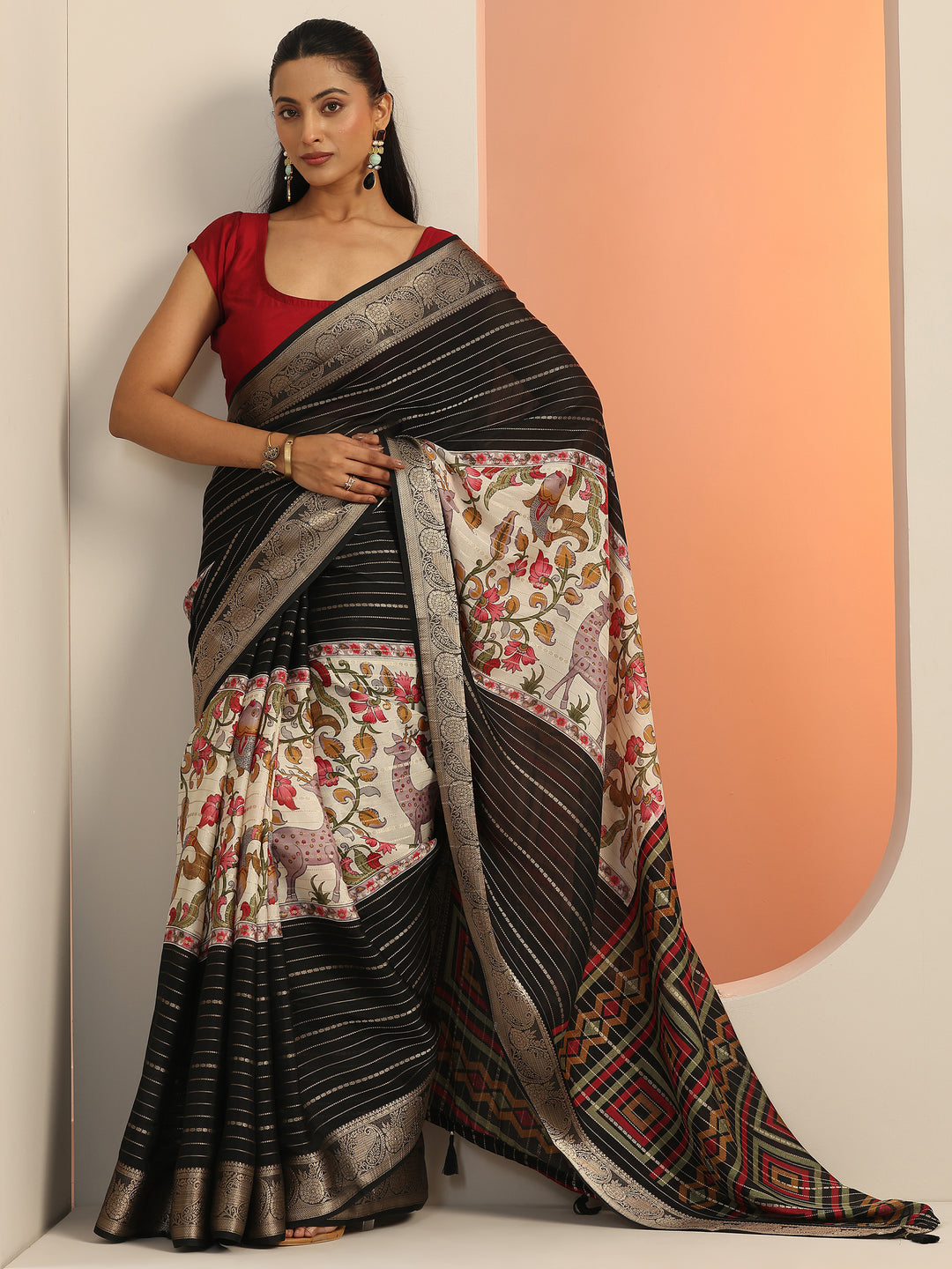 Multi Printed Crepe Saree With Unstitched Blouse Piece