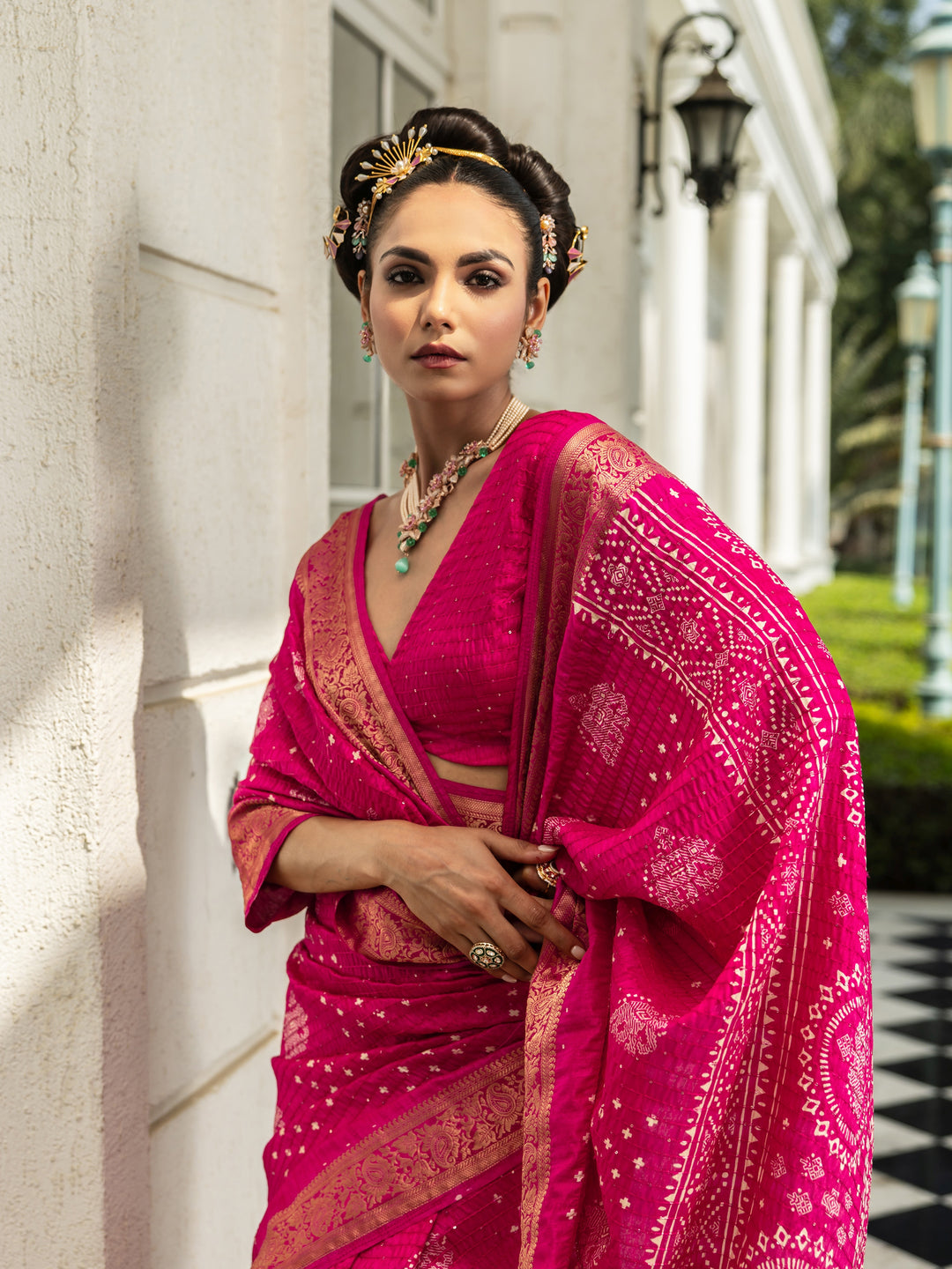 Pink Printed Silk Blend Saree With Unstitched Blouse Piece