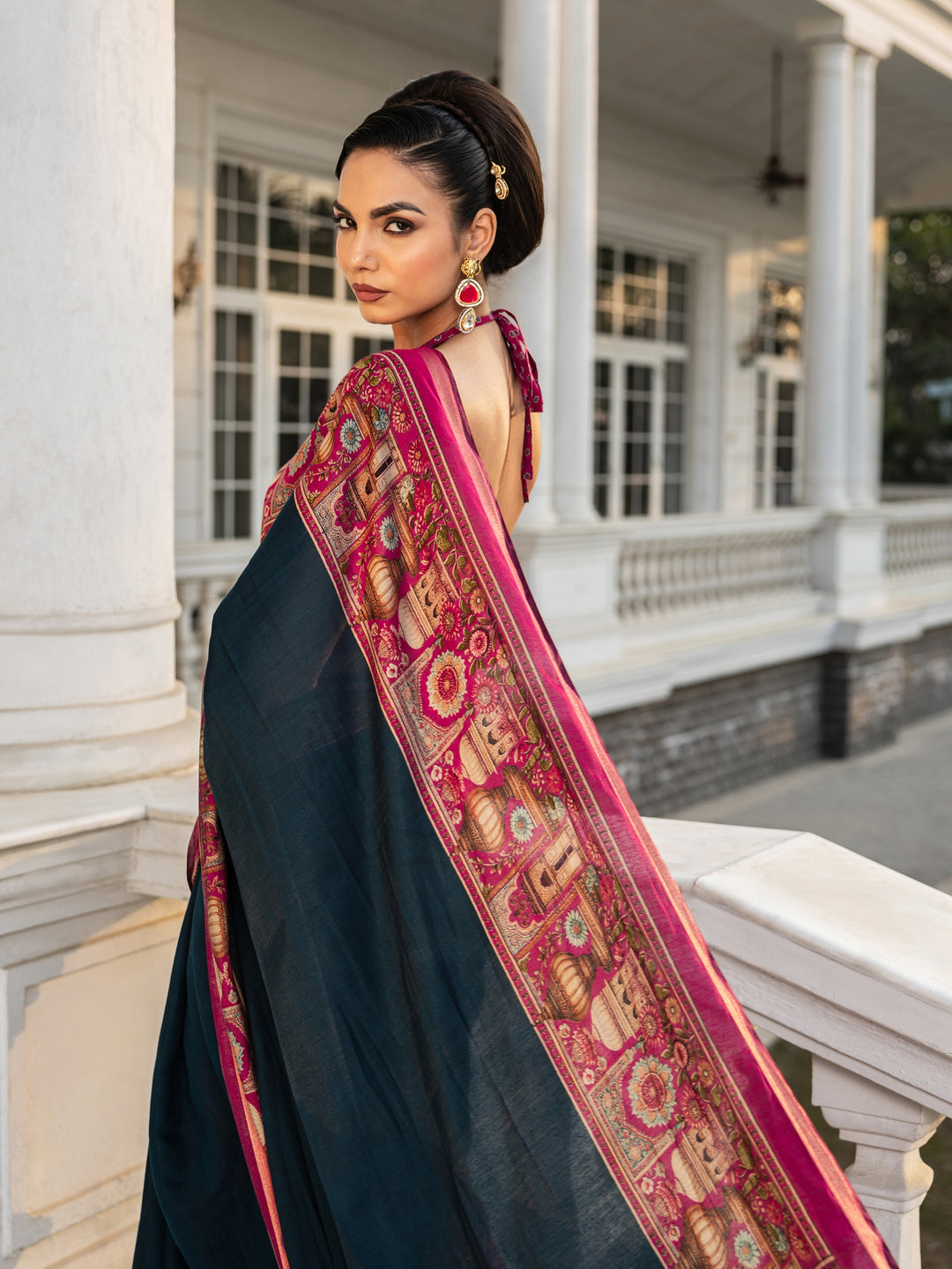 Teal Solid Cotton Blend Saree With Unstitched Blouse Piece