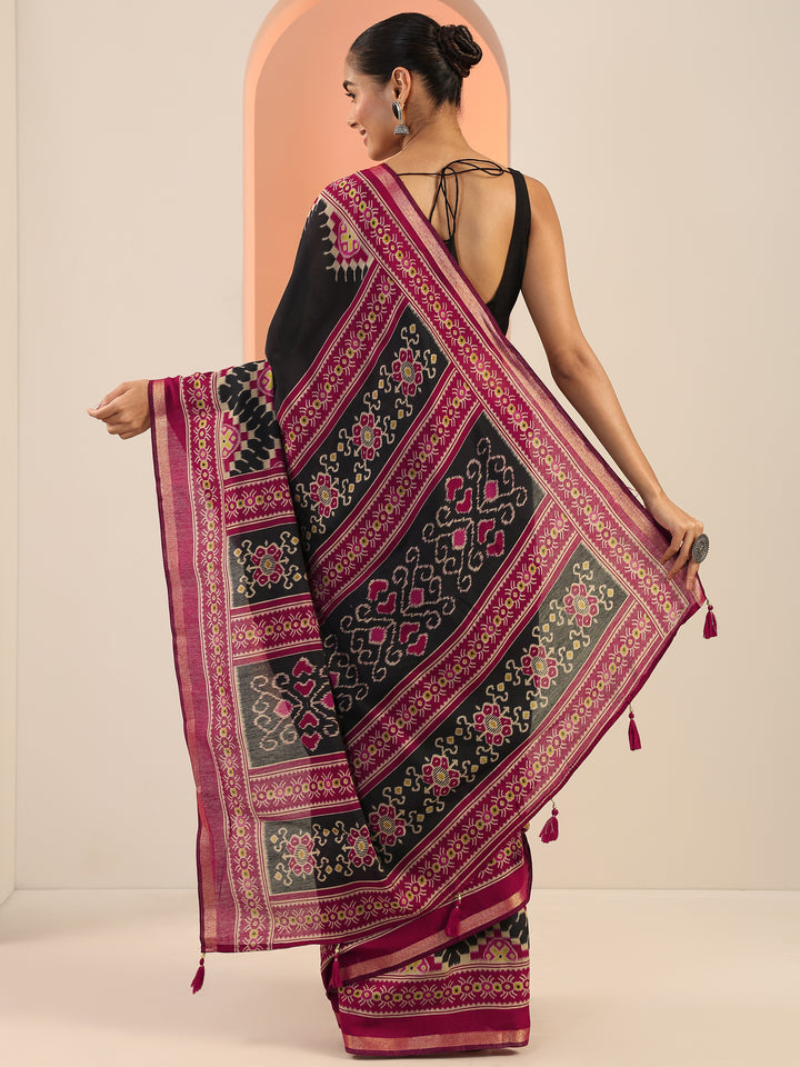 Black Solid Cotton Saree With Unstitched Blouse Piece