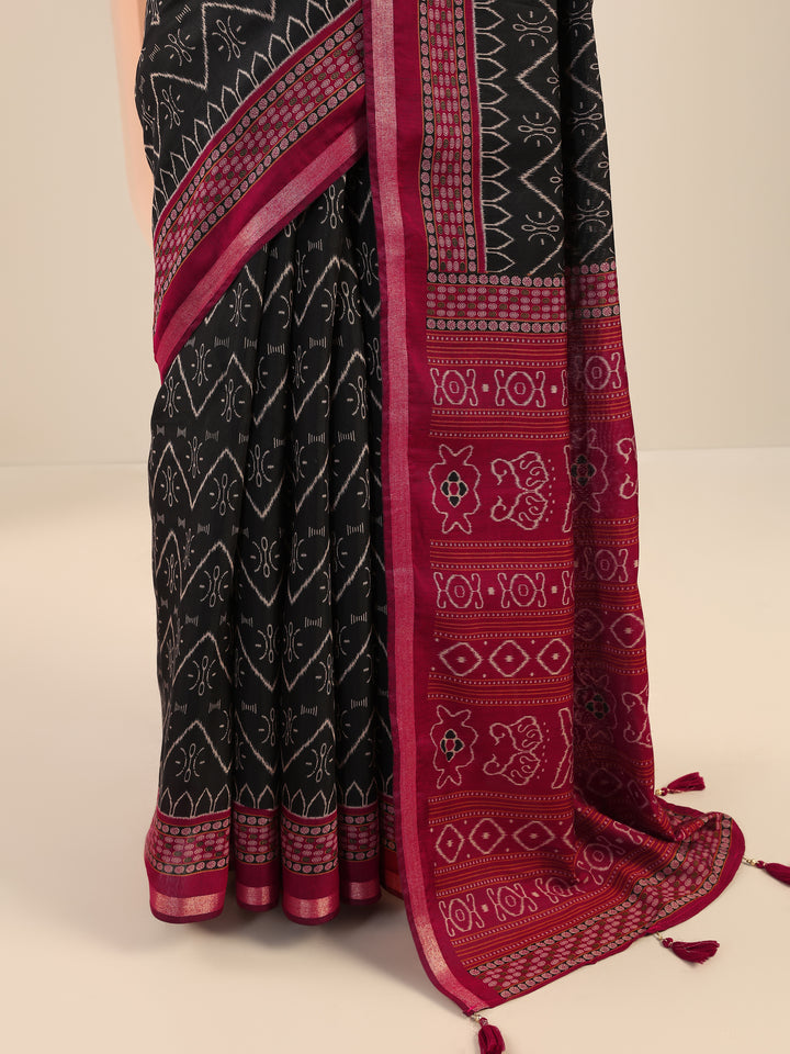 Black Printed Cotton Saree With Unstitched Blouse Piece