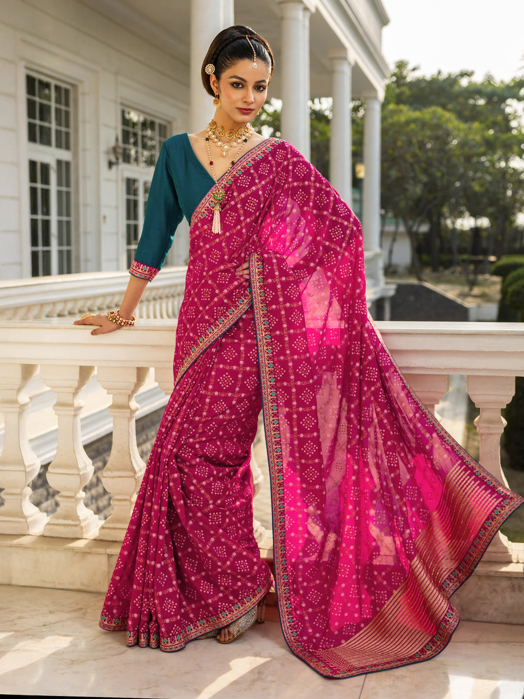 Magenta Printed Silk blend Saree With Unstitched Blouse Piece