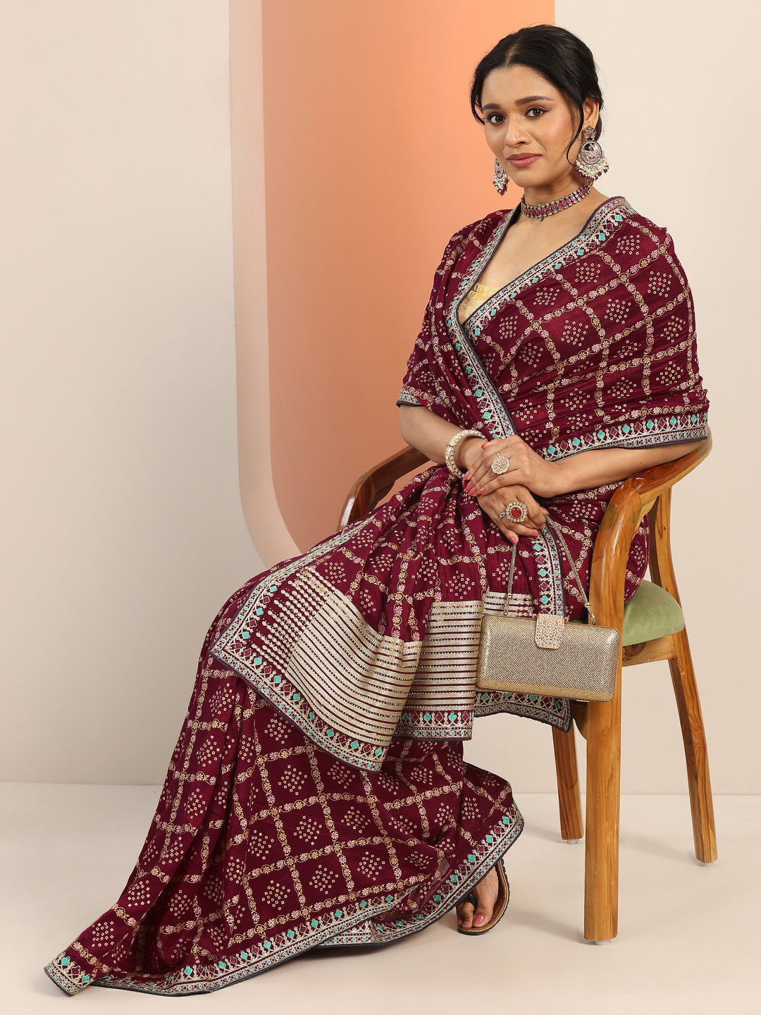 Maroon Printed Silk blend Saree With Unstitched Blouse Piece