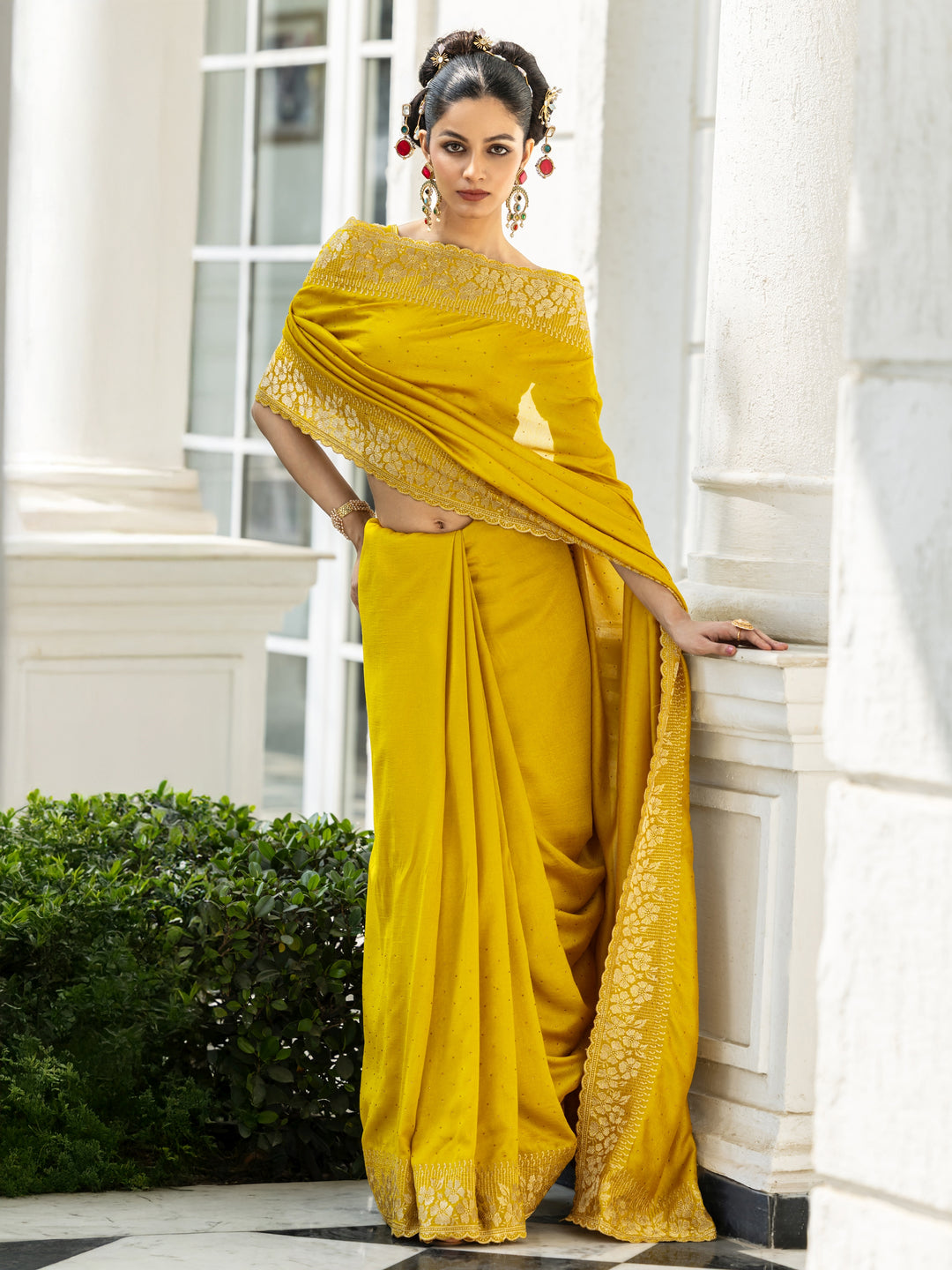 Mustard Embellished Silk Saree With Unstitched Blouse Piece