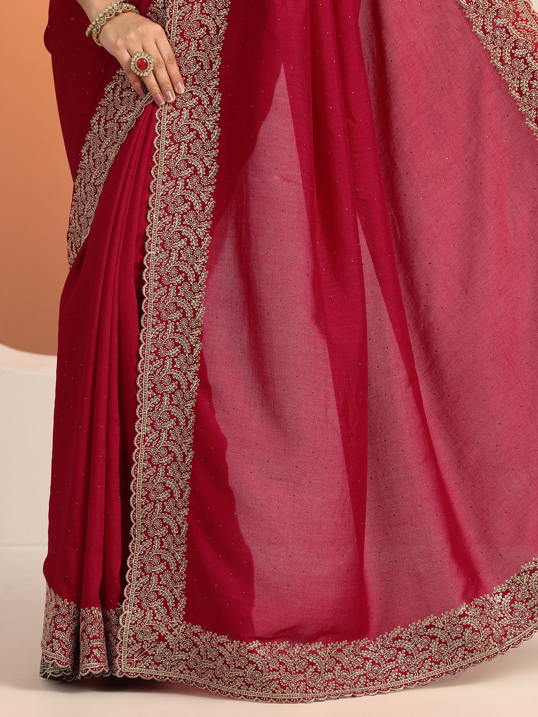 Red Embellished Silk blend Saree With Unstitched Blouse Piece