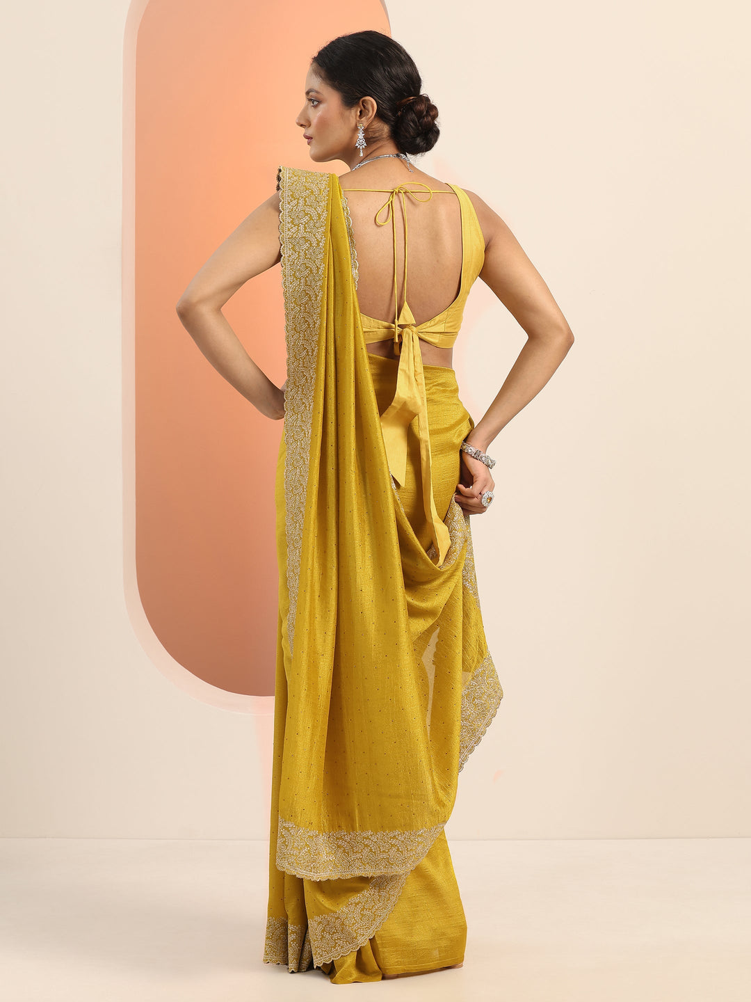 Yellow Embellished Silk blend Saree With Unstitched Blouse Piece