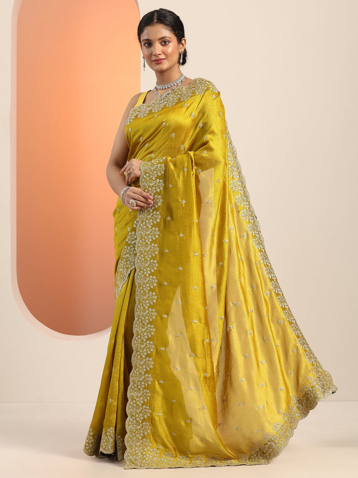 Mustard Embroidered Silk blend Saree With Unstitched Blouse Piece