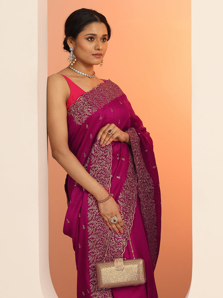 Magenta Embroidered Silk blend Saree With Unstitched Blouse Piece