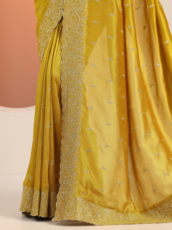 Mustard Embroidered Silk blend Saree With Unstitched Blouse Piece