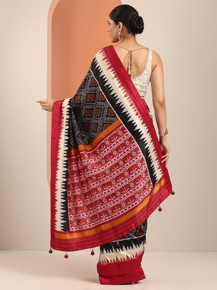 Black Printed Silk Blend Saree With Unstitched Blouse Piece