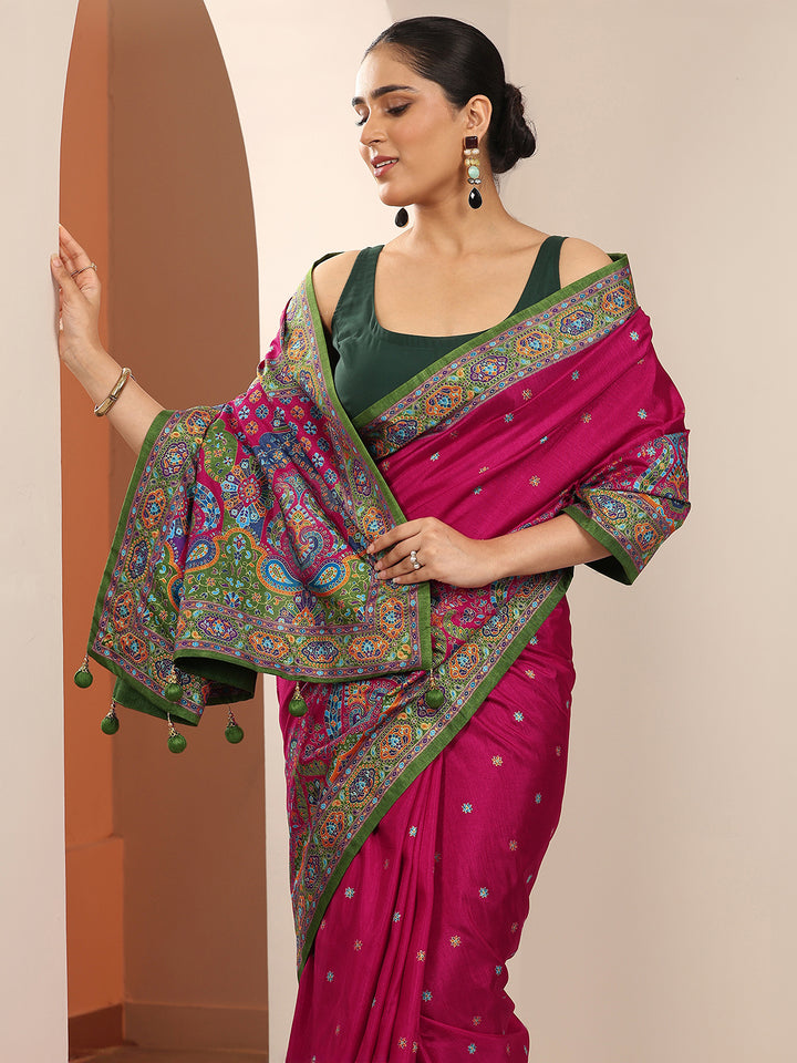 Magenta Printed Silk Blend Saree With Unstitched Blouse Piece