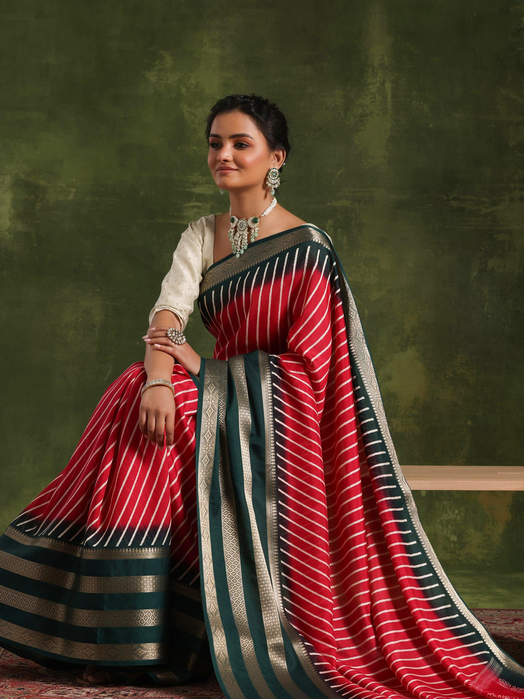 Pink Printed Silk Blend Saree With Unstitched Blouse Piece - Libas