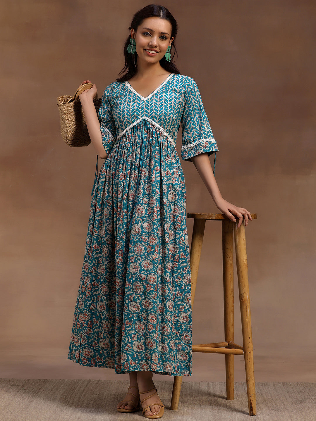Green Printed Cotton Fit and Flare Dress Green Printed Cotton Fit and Flare Dress