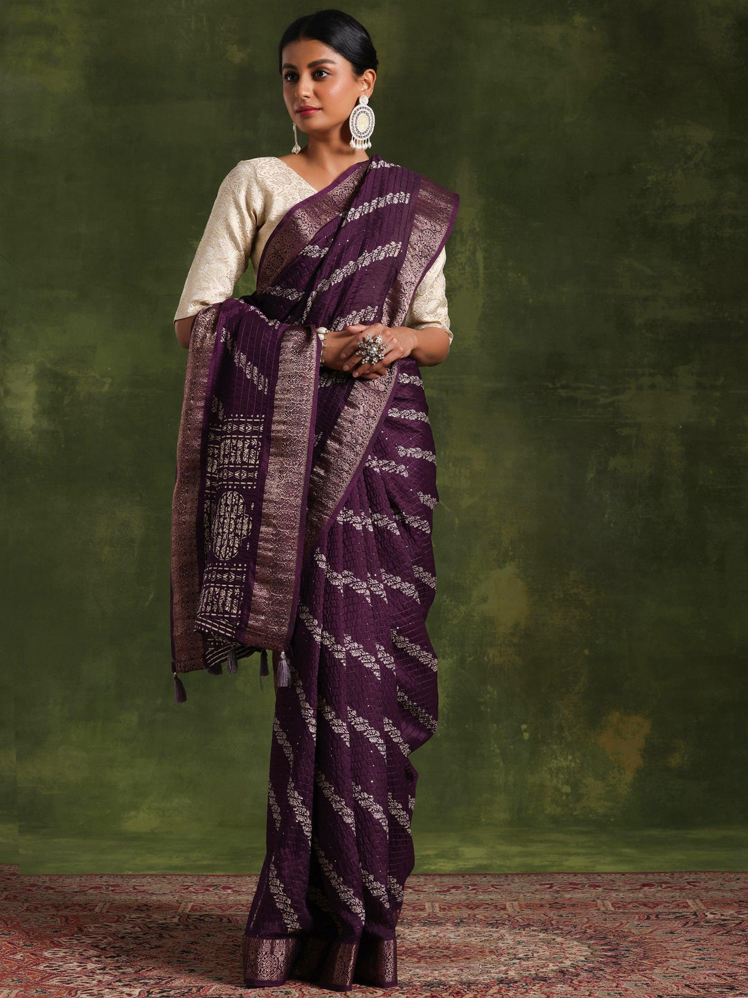 Purple Printed Silk Blend Saree With Unstitched Blouse Piece - Libas