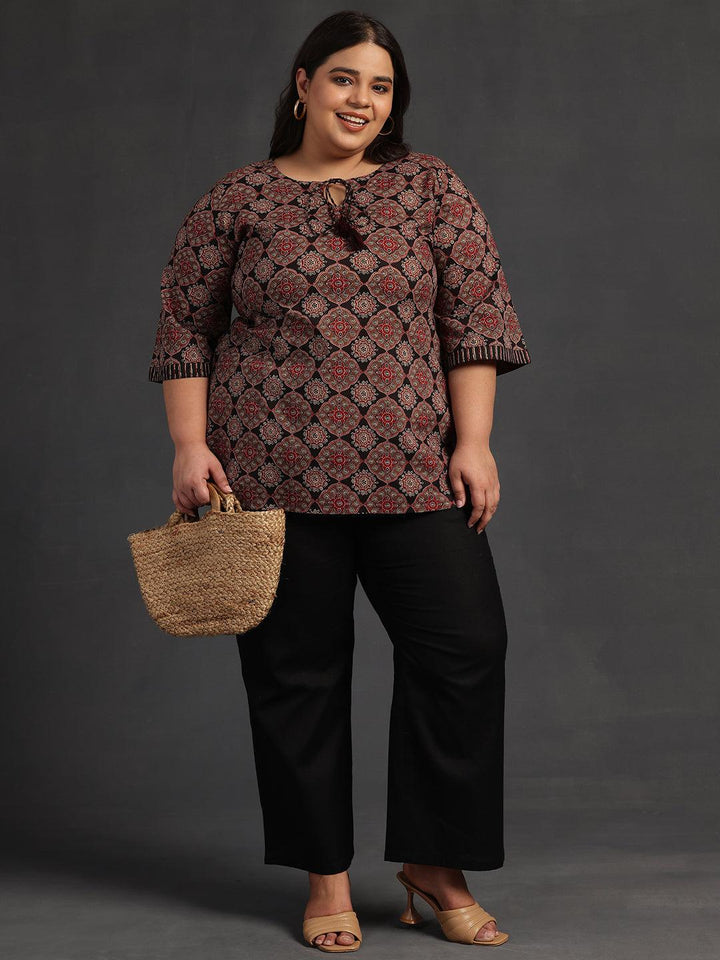 Plus Size Black Printed Cotton Straight Kurti