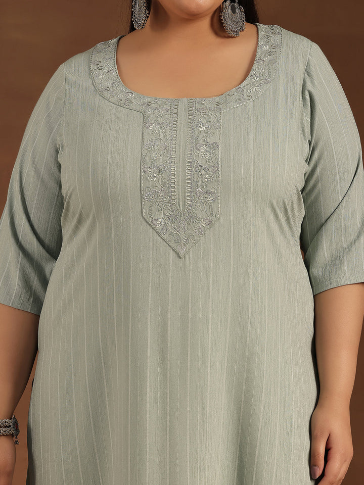 Plus Size Green Yoke Design Rayon Straight Kurta