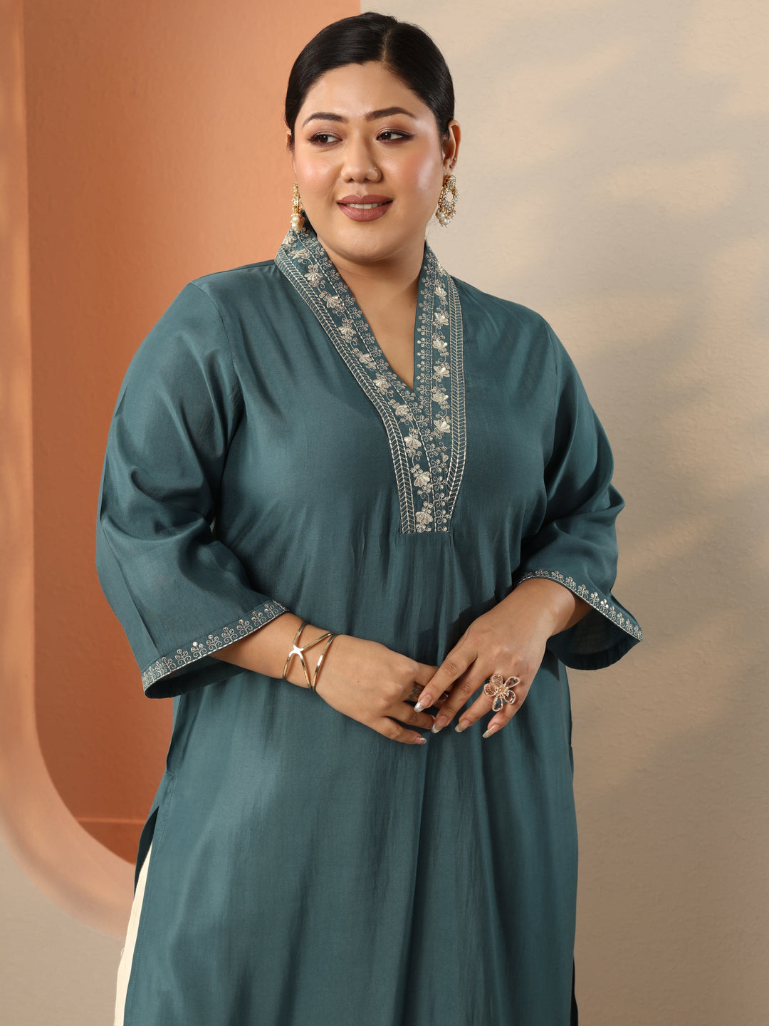 Plus Size Blue Embellished Silk Blend Straight Kurta