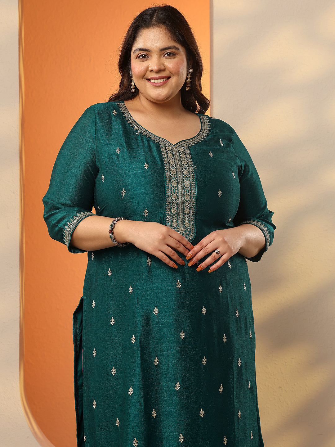 Plus Size Green Embroidered Silk Blend Straight Kurta