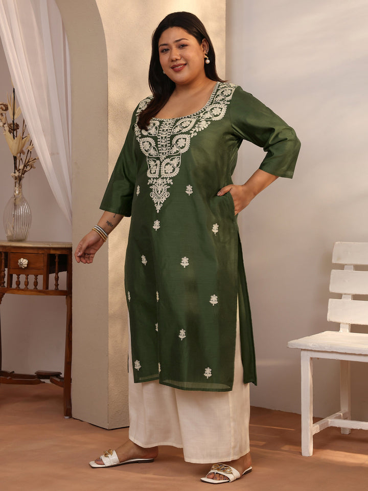 Plus Size Green Embroidered Silk Blend Straight Kurta