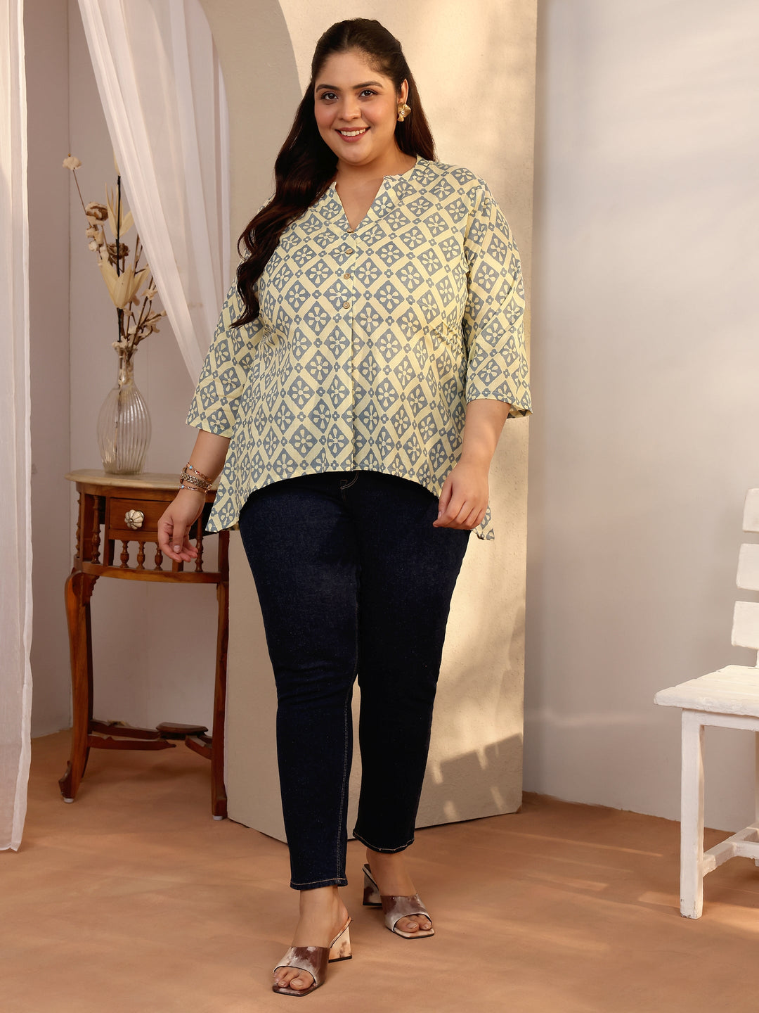 Plus Size Beige Printed Cotton Straight Short Kurti