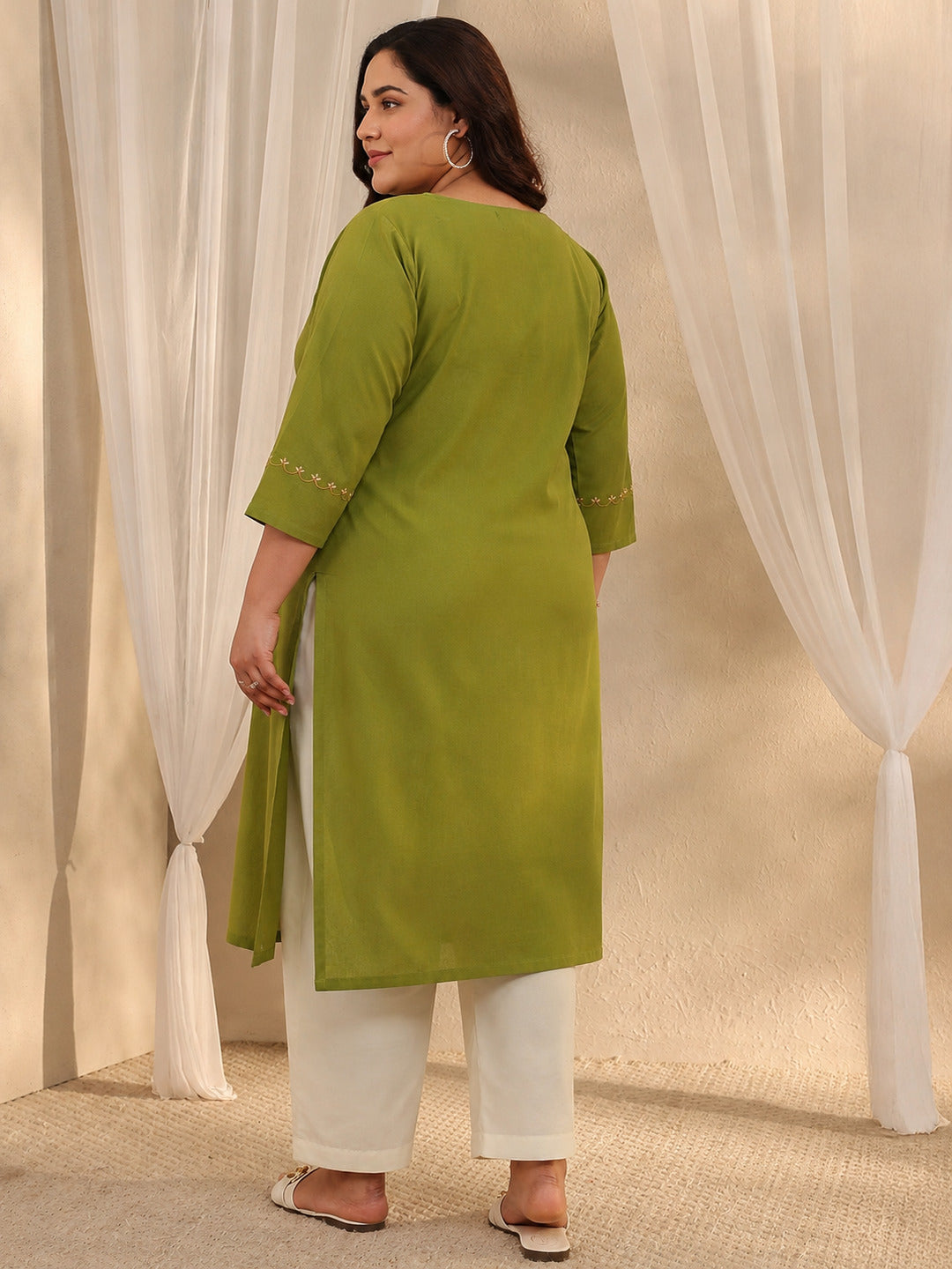 Plus Size Green Ethnic Motif Embroidered Cotton Straight Kurta