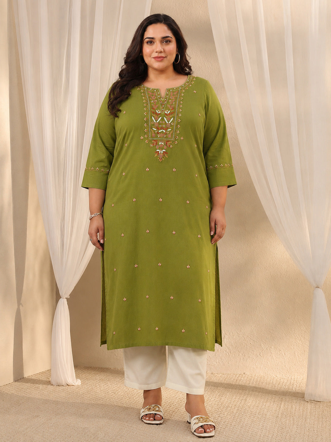 Plus Size Green Ethnic Motif Embroidered Cotton Straight Kurta