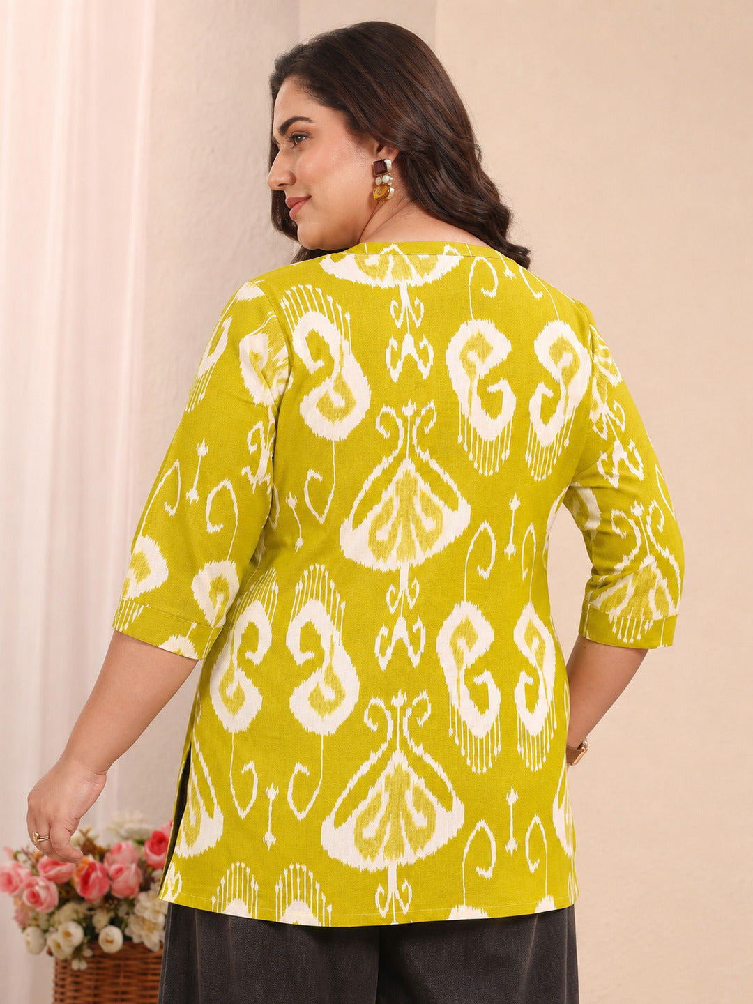Plus Size Green Abstract Printed Cotton Straight Short Kurti