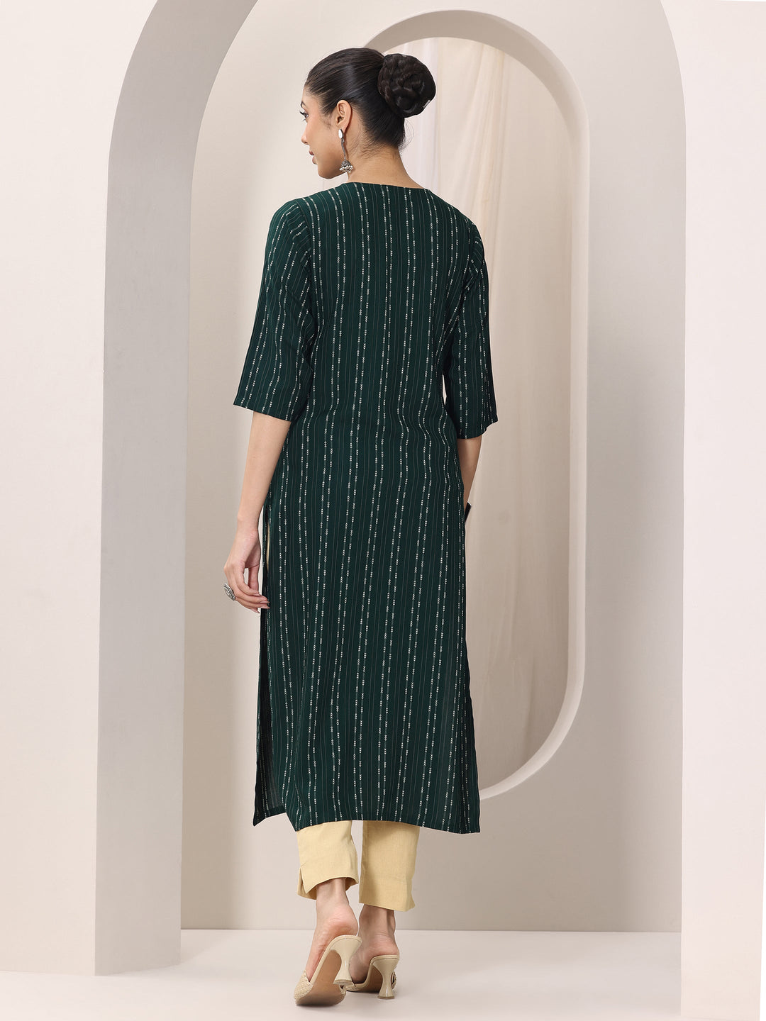 Green Woven Design Rayon Straight Kurta