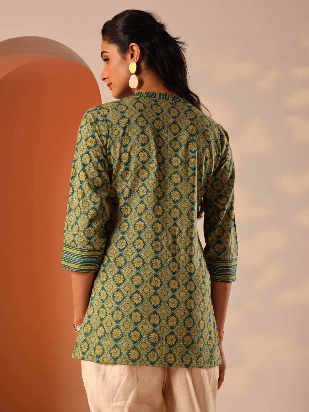 Green Printed Cotton Straight Shorti Kurti