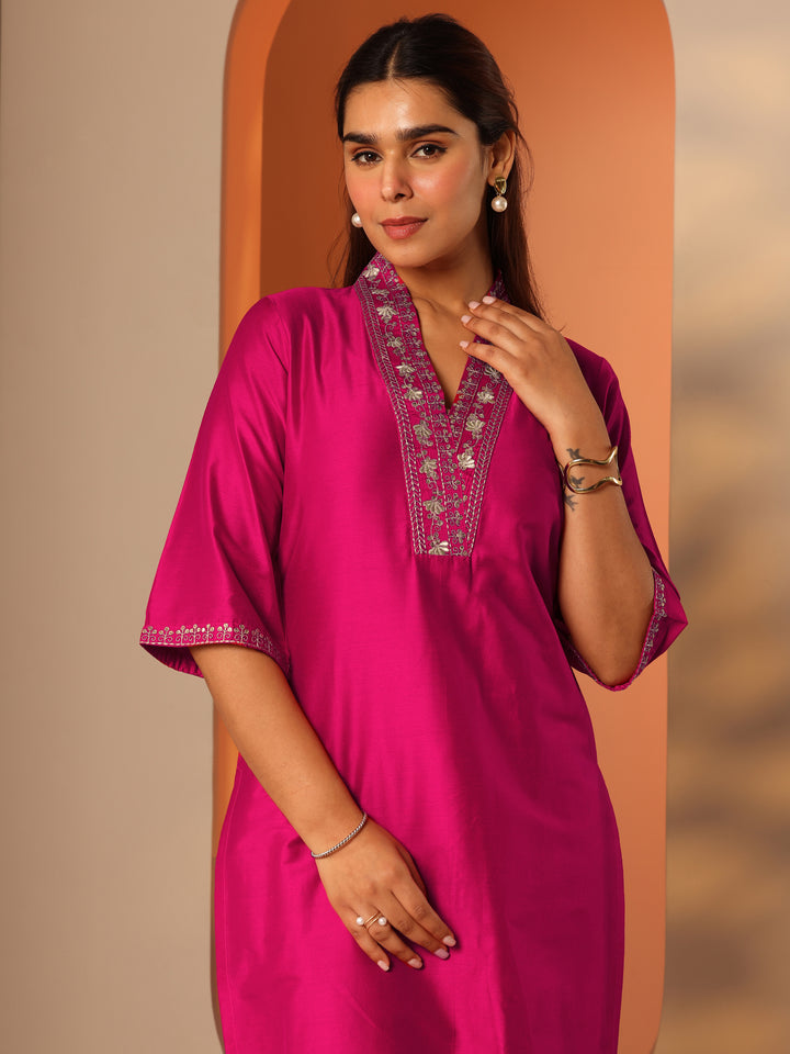 Pink Embellished Silk Blend Straight Kurta