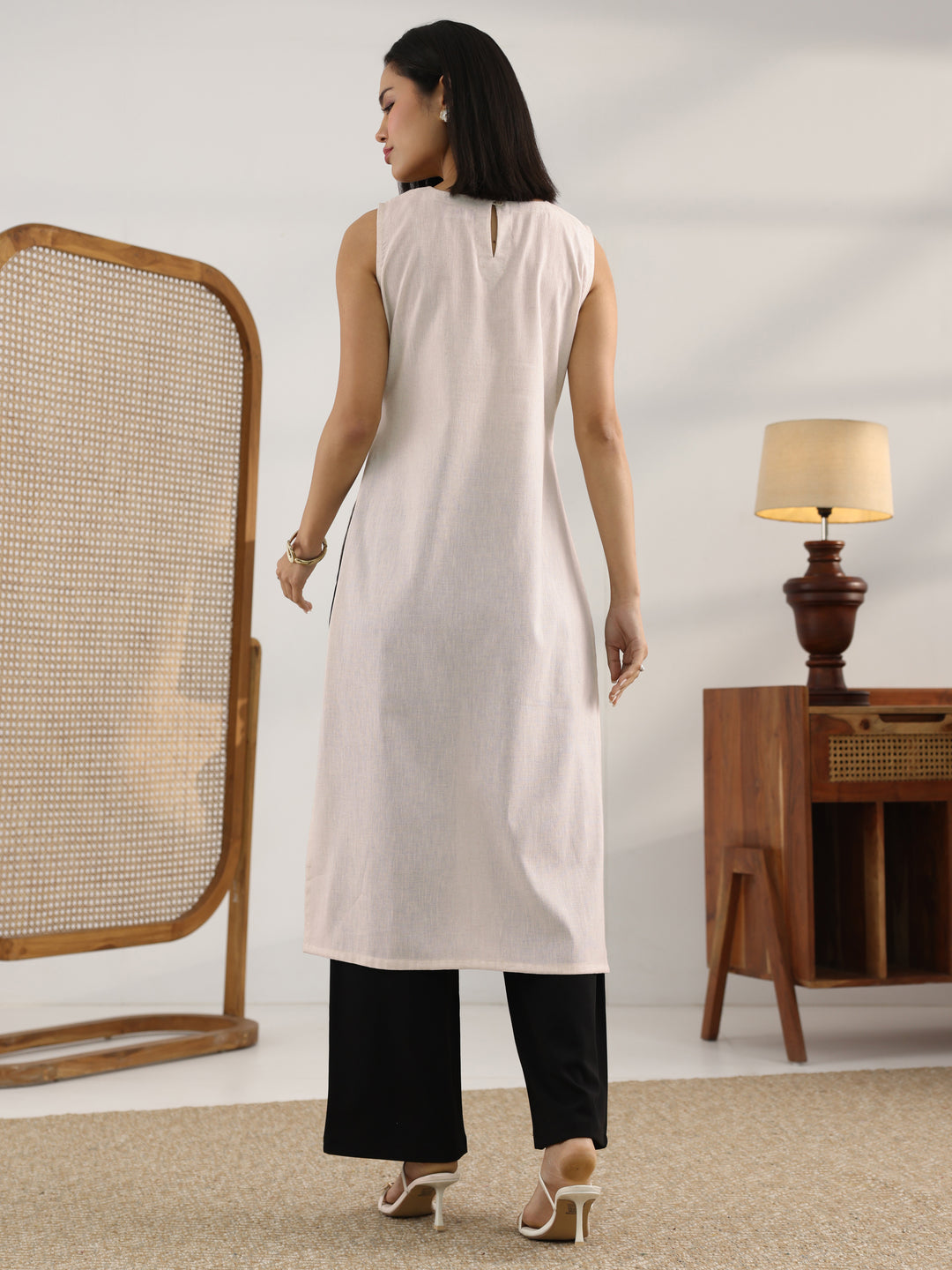 Off White Embroidered Cotton Straight Kurta