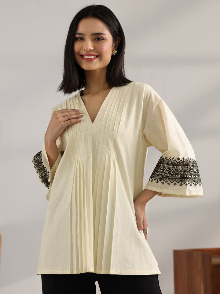 Off White Solid Cotton Straight Short Kurti